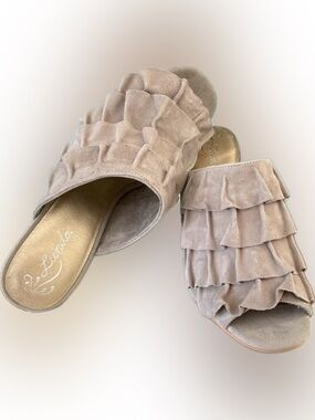 Anthropologie Liendo by Seychelles
Ronda Wedge